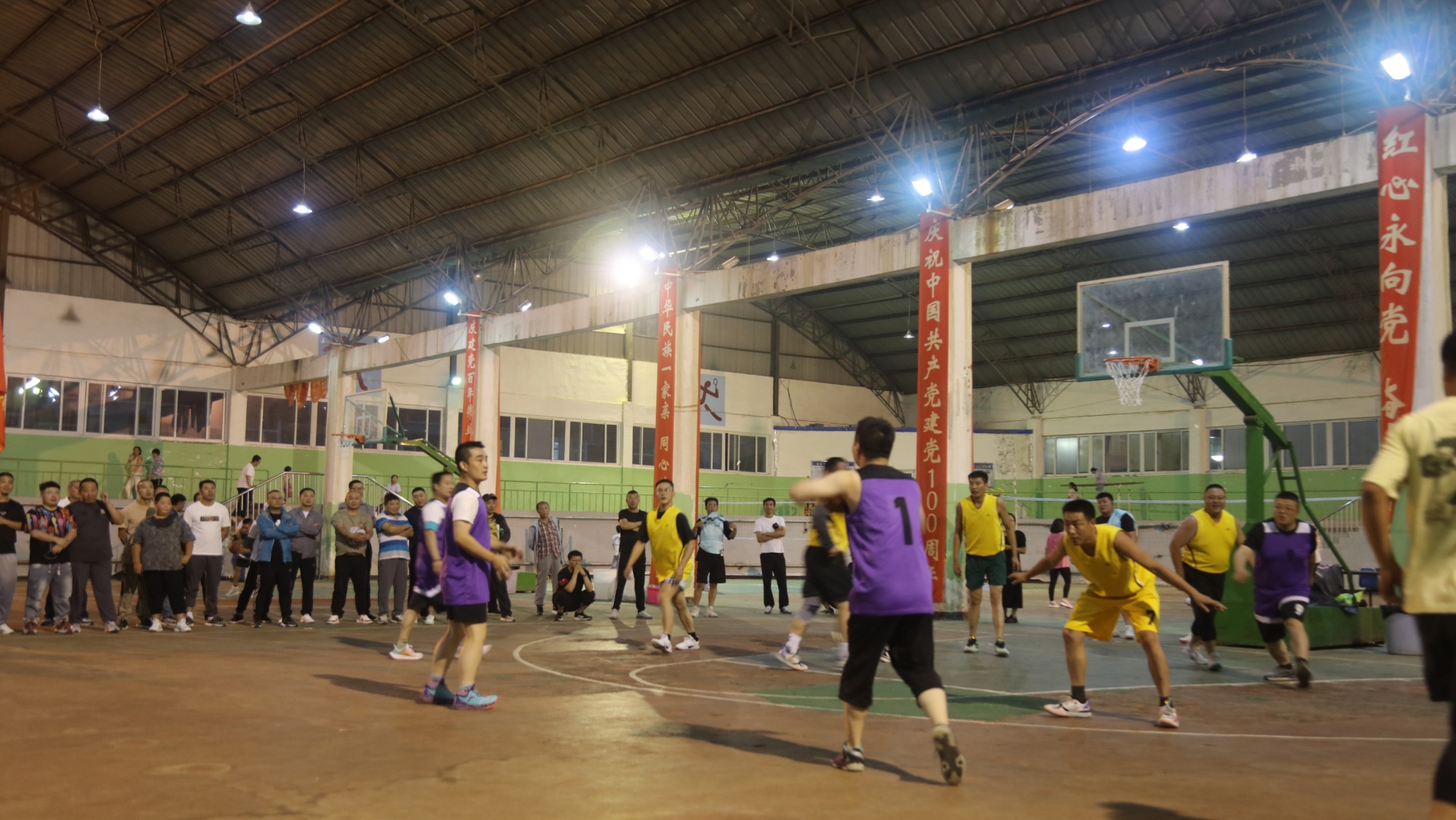 篮球比赛_副本.jpg
